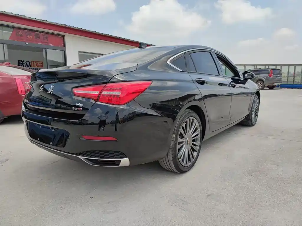Hongqi H5 2020 1.8T AT