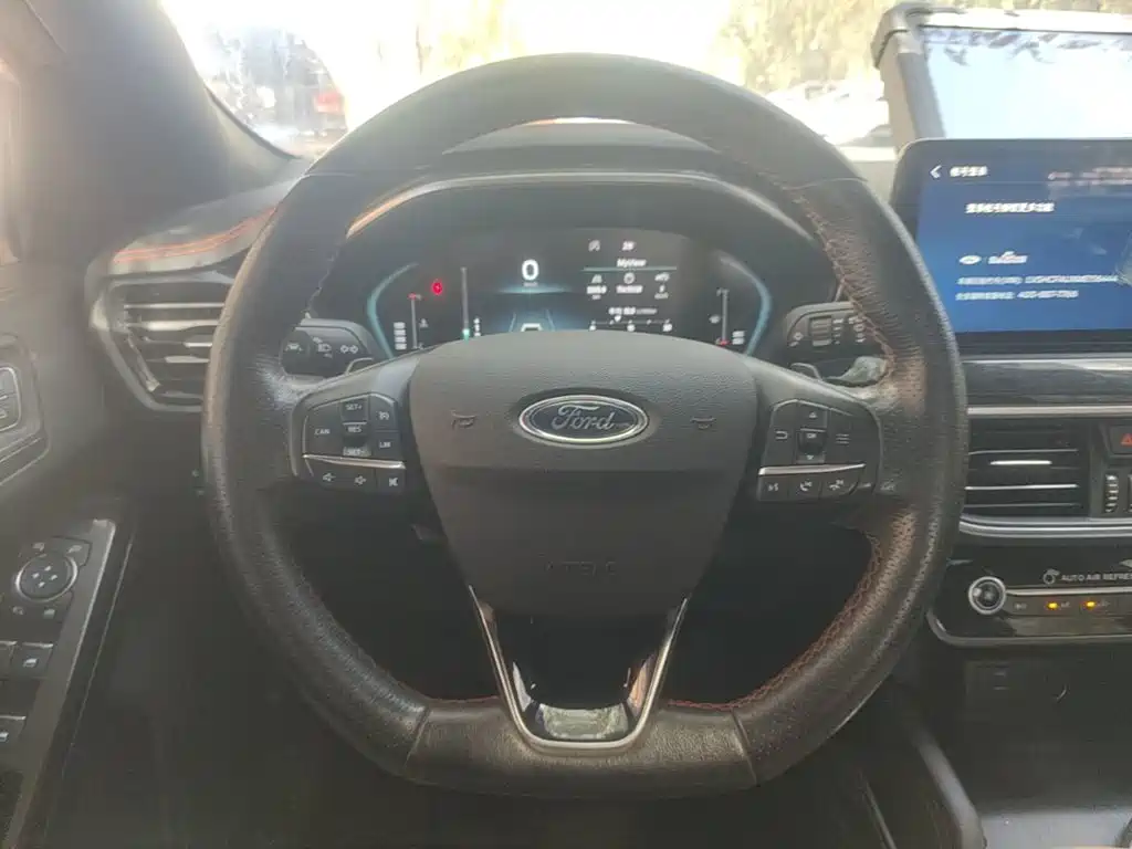 Ford Focus — миниатюра 11