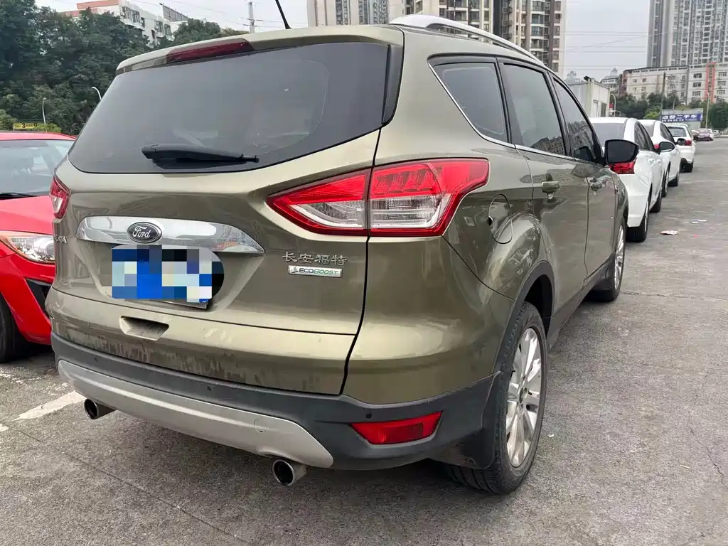 Ford Kuga — миниатюра 7