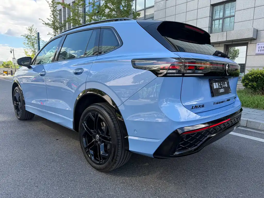 Volkswagen Tiguan L — миниатюра 14
