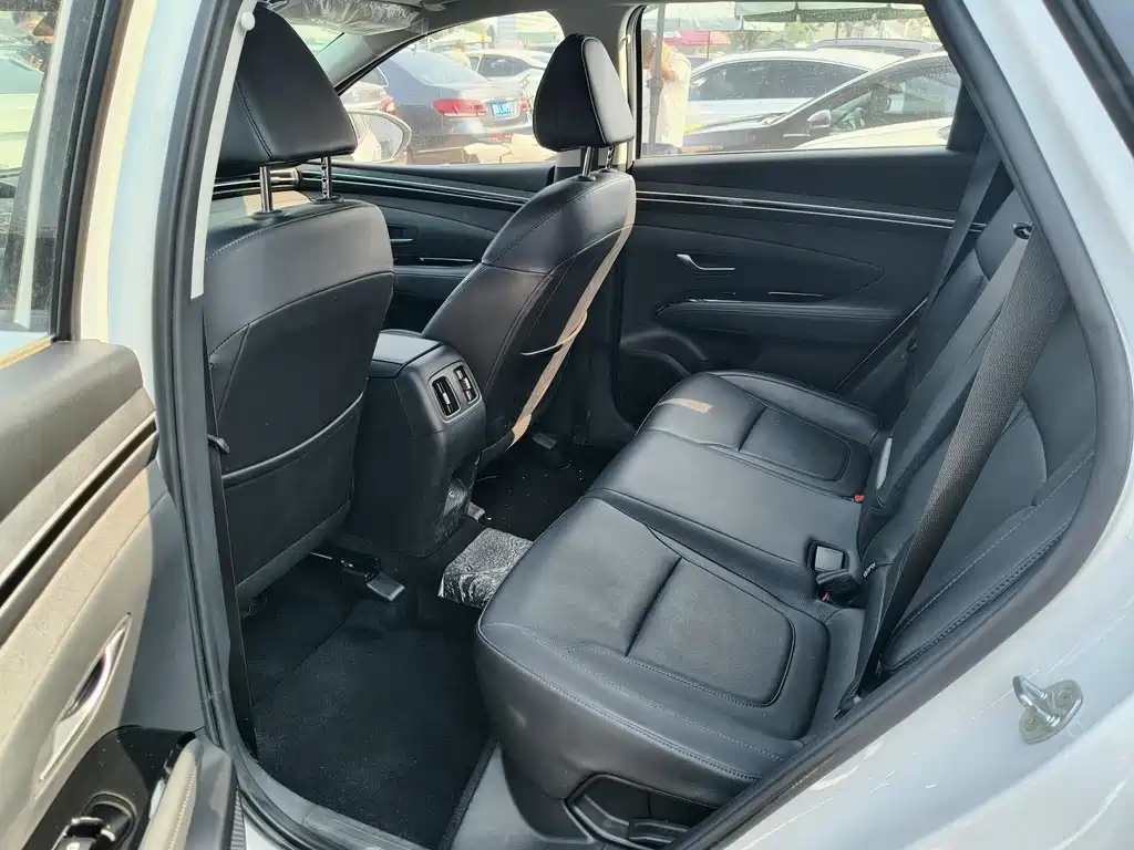 Hyundai Tucson — миниатюра 8