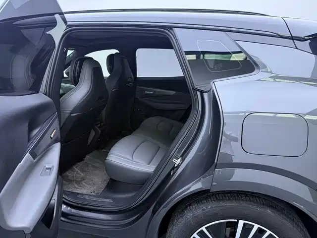 Lynk & Co 08 EM-P — миниатюра 10