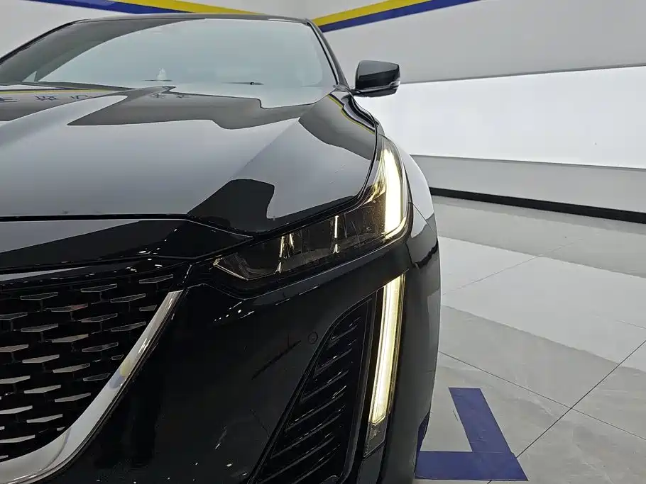Cadillac CT5 — миниатюра 5