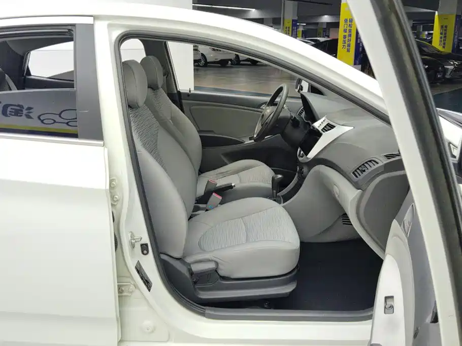 Hyundai Verna — миниатюра 8