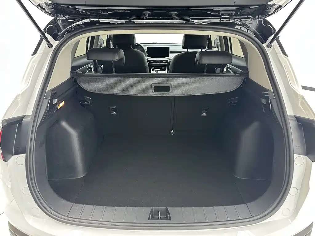 Geely Binyue — миниатюра 16