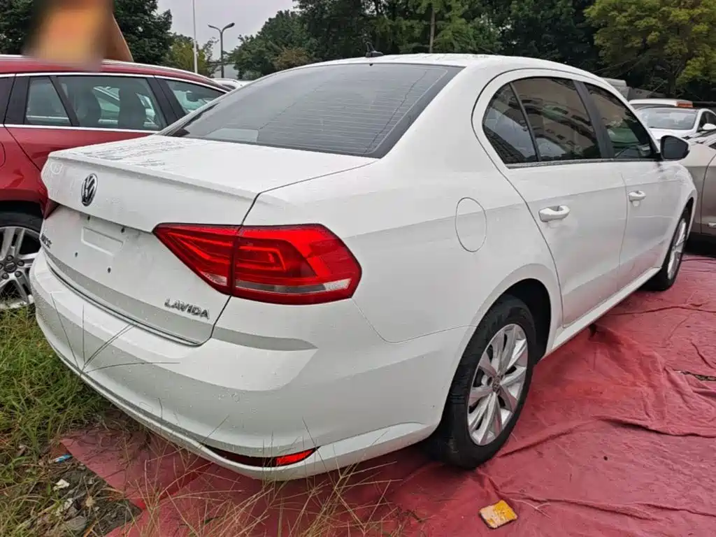 Volkswagen Lavida — миниатюра 7