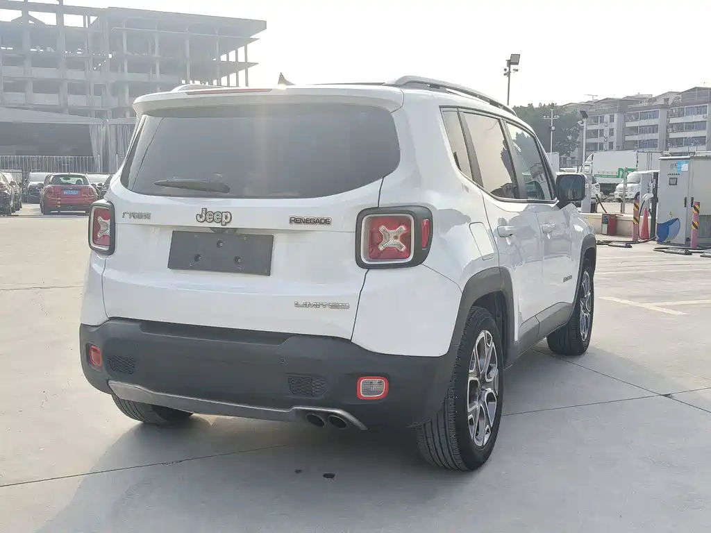 Jeep Renegade — миниатюра 6