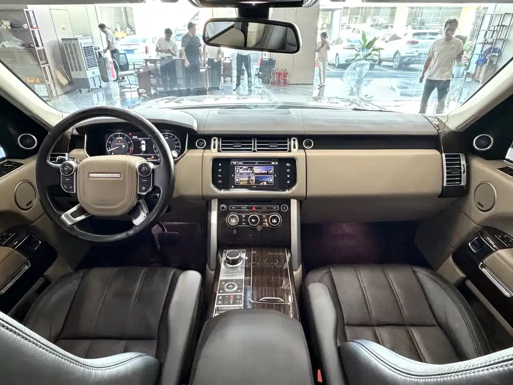 Land Rover Range Rover — миниатюра 12
