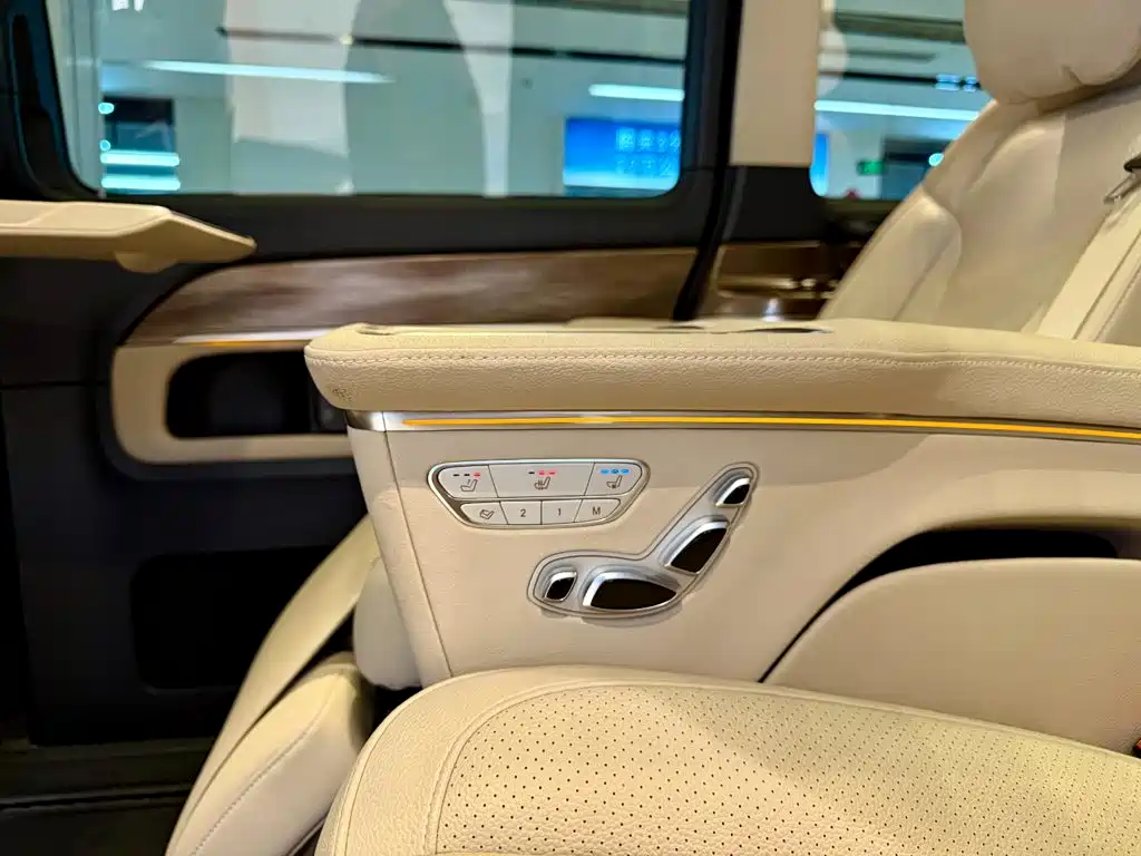 Mercedes-Benz V-Class — миниатюра 12
