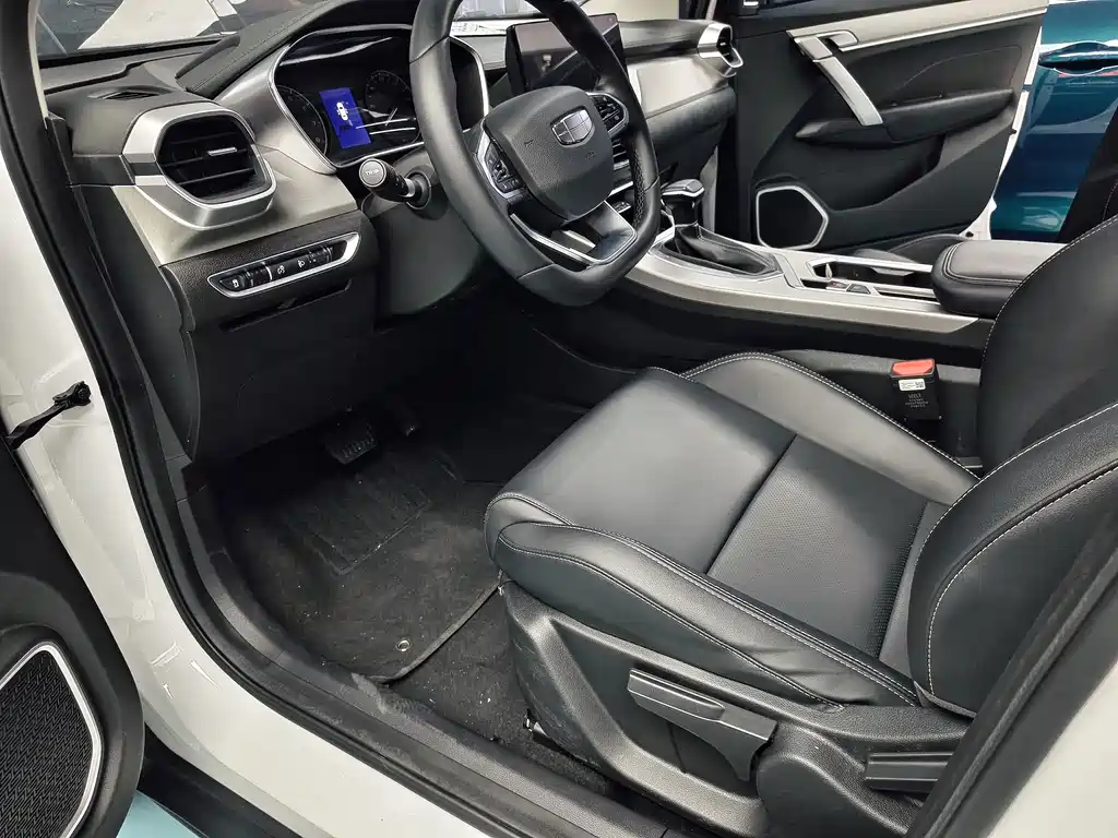 Geely Binyue — миниатюра 6