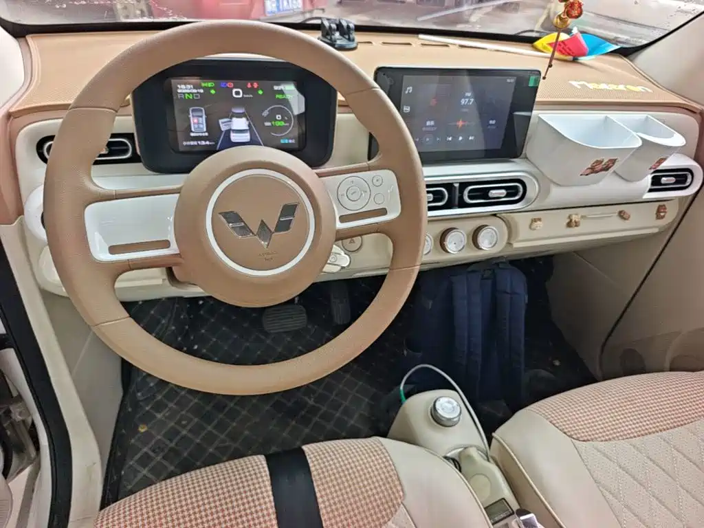 Wuling MINIEV — миниатюра 10