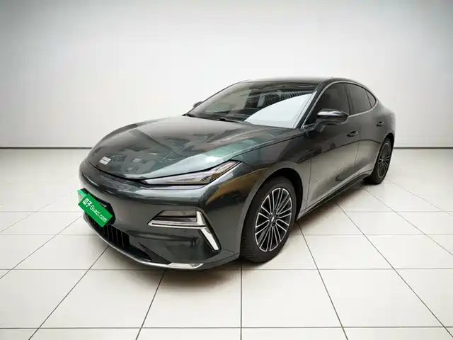 2025 Geely Galaxy Xingyao 8