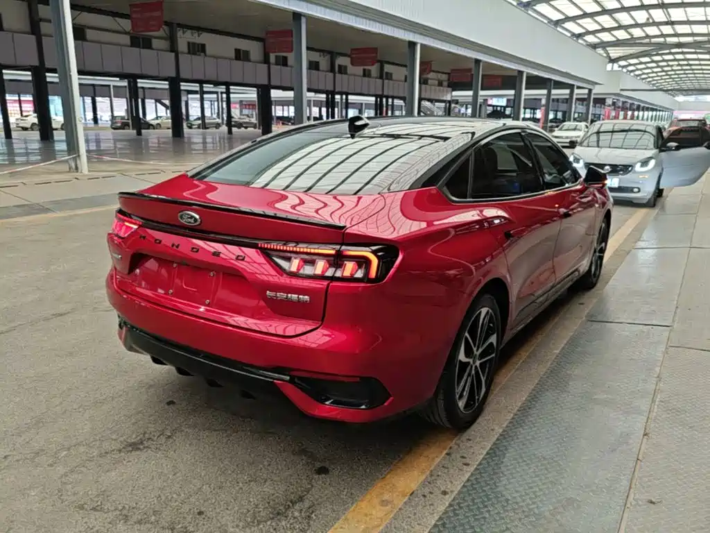 Ford Mondeo — миниатюра 7