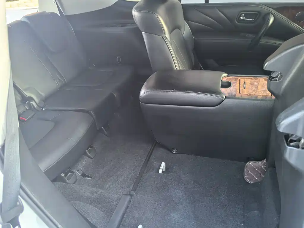Infiniti QX80 — миниатюра 7