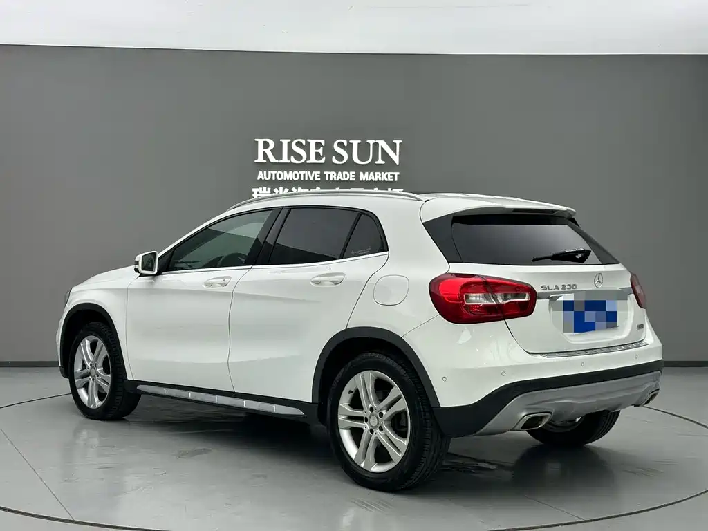 Mercedes-Benz GLA — миниатюра 7