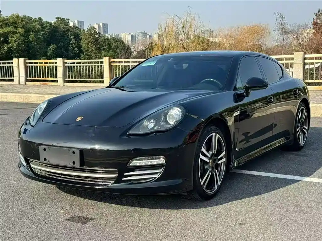 Porsche Panamera 2013
