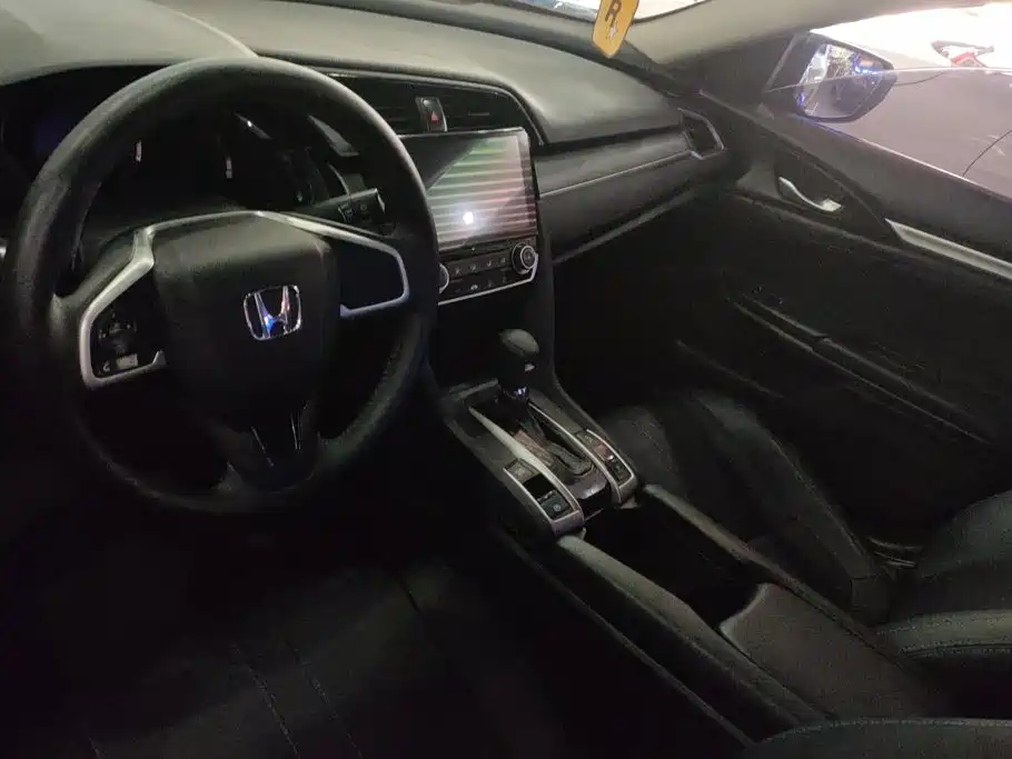 Honda Civic — миниатюра 12