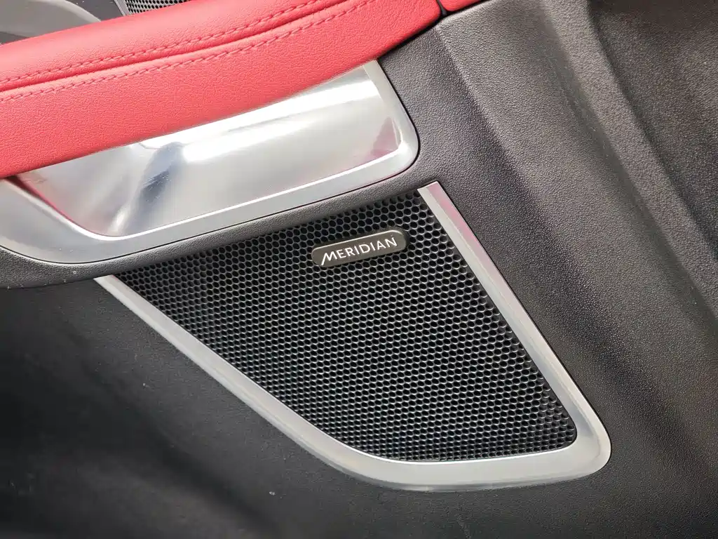 Jaguar E-PACE — миниатюра 9