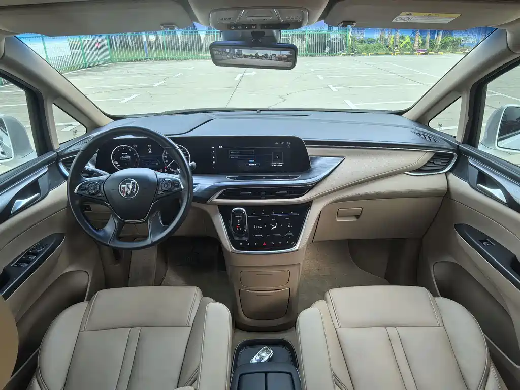 Buick GL8 — миниатюра 10