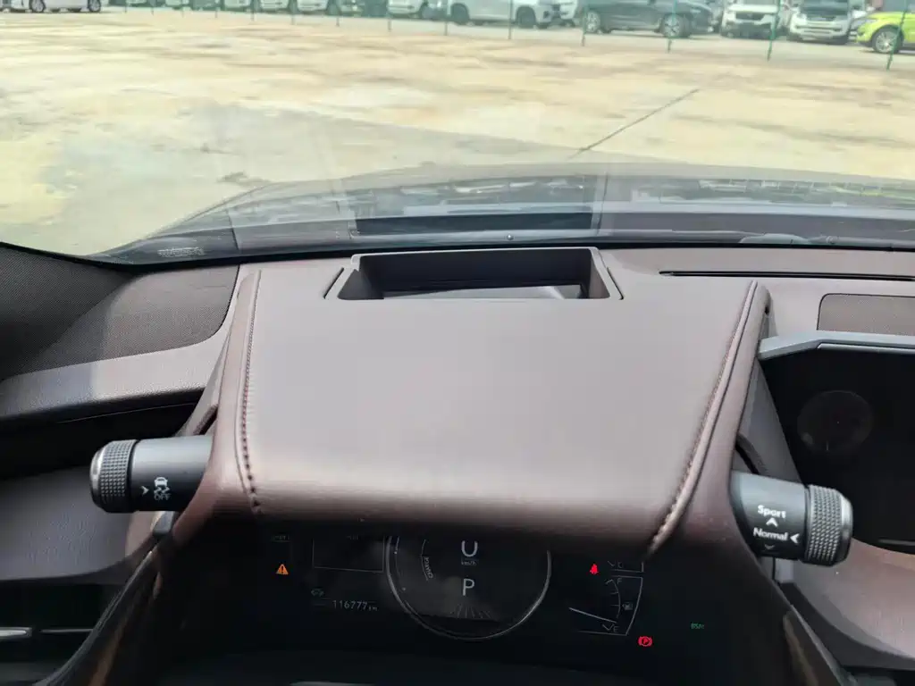 Lexus ES — миниатюра 12