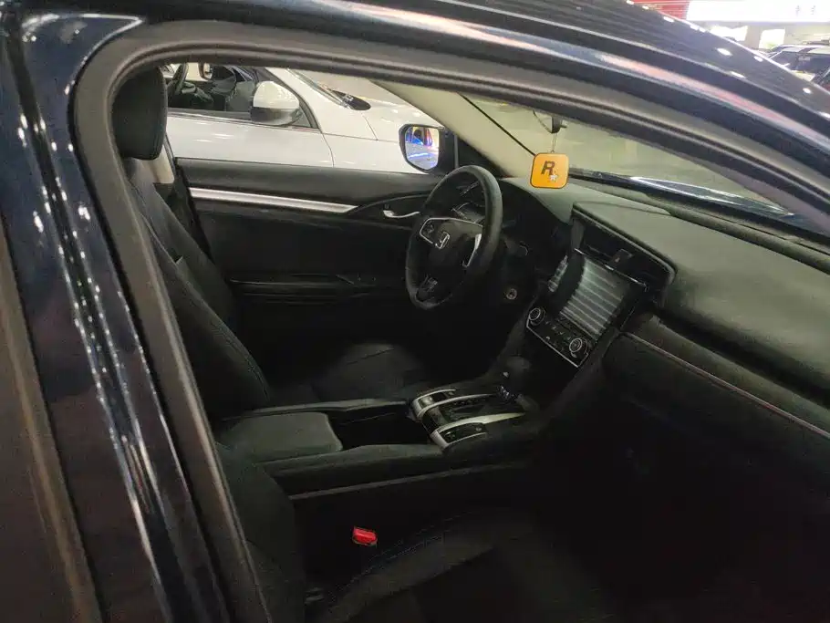 Honda Civic — миниатюра 8