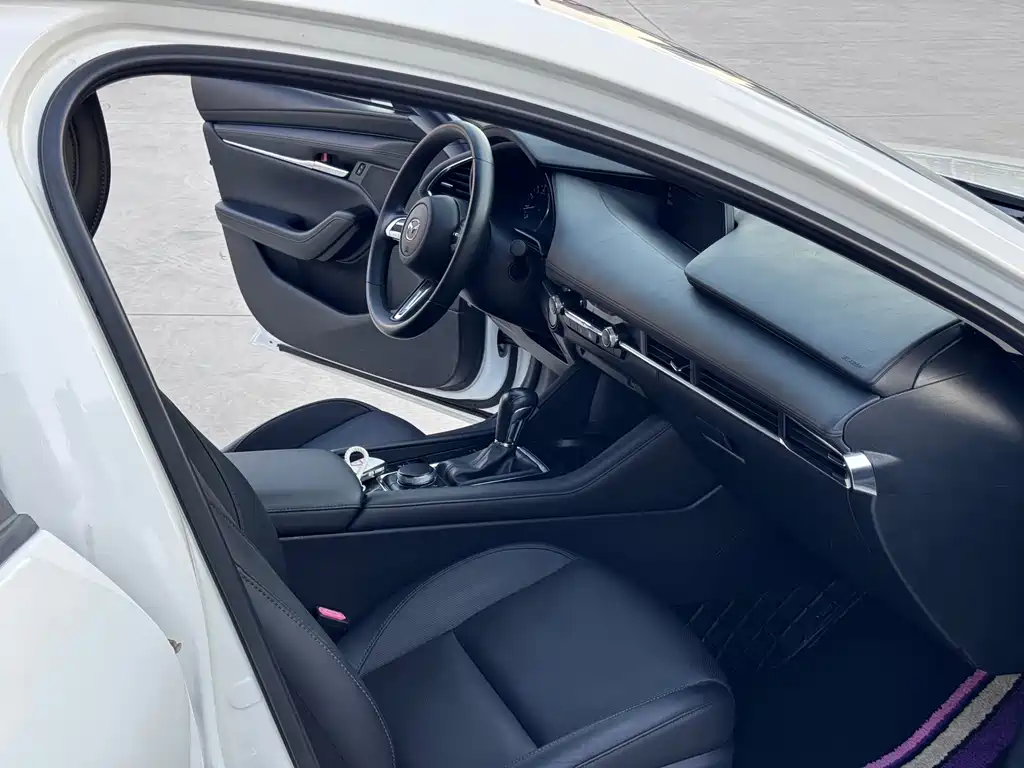 Mazda 3 Axela — миниатюра 11