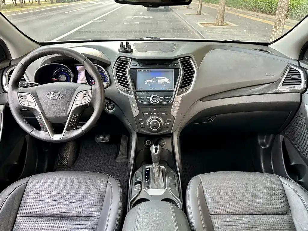 Hyundai Santa Fe — миниатюра 5