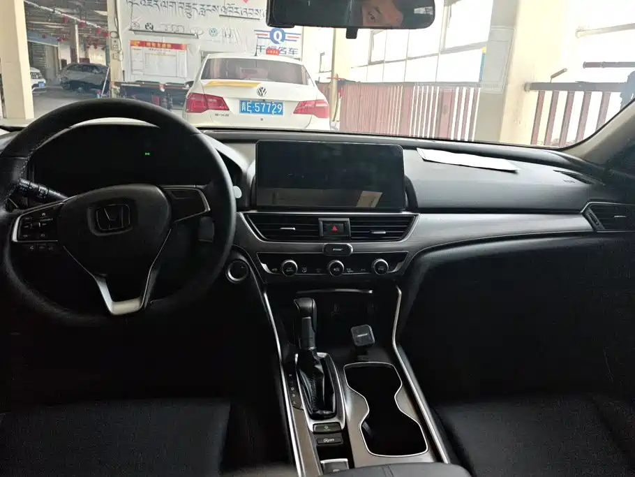 Honda Accord — миниатюра 12