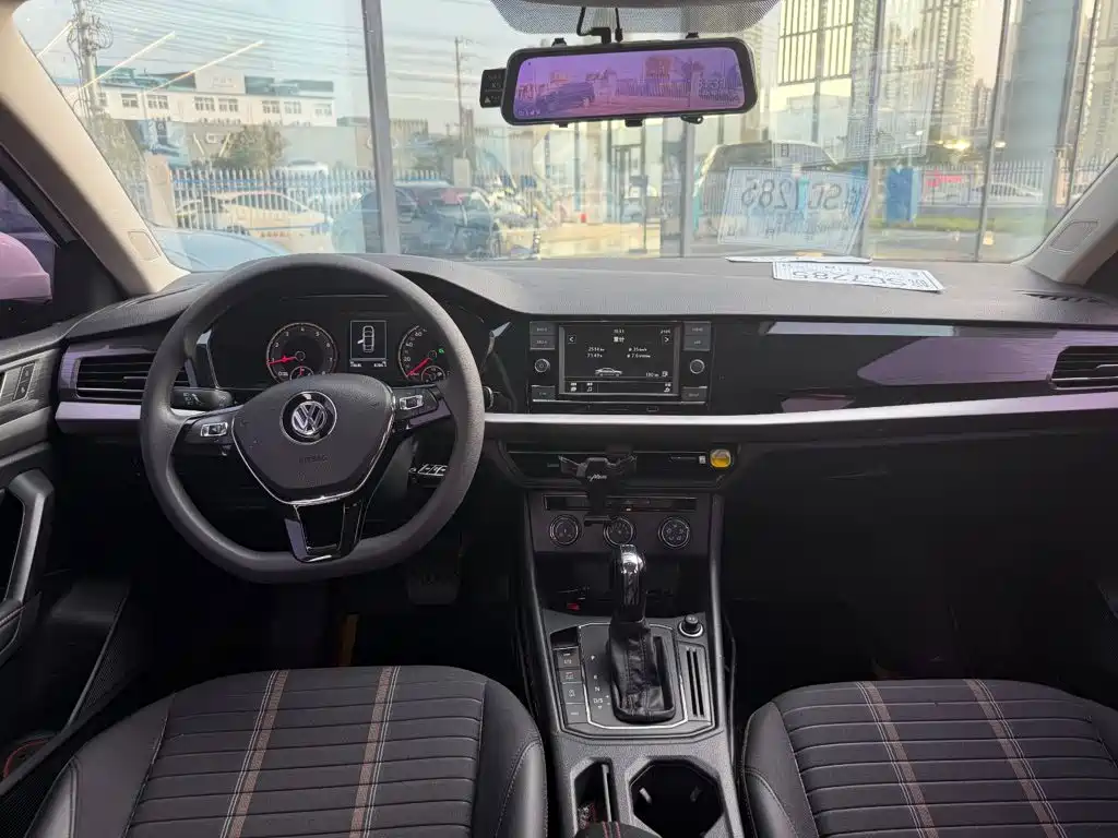 Volkswagen Lavida — миниатюра 4
