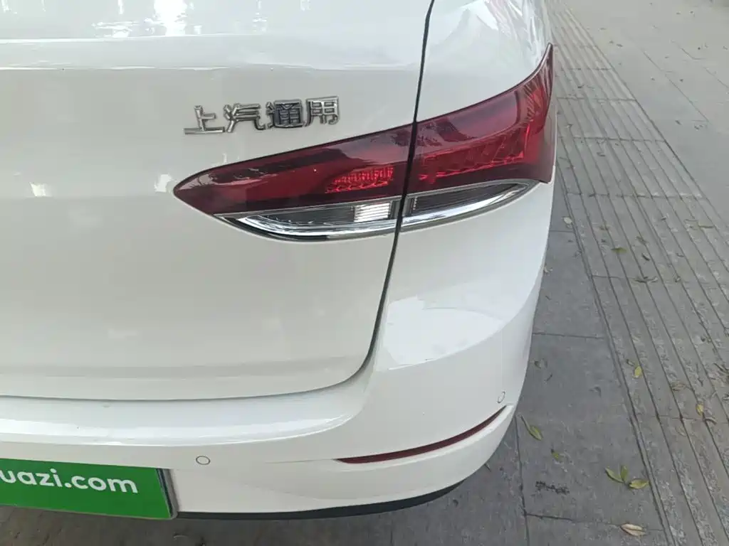 Buick Excelle — миниатюра 8