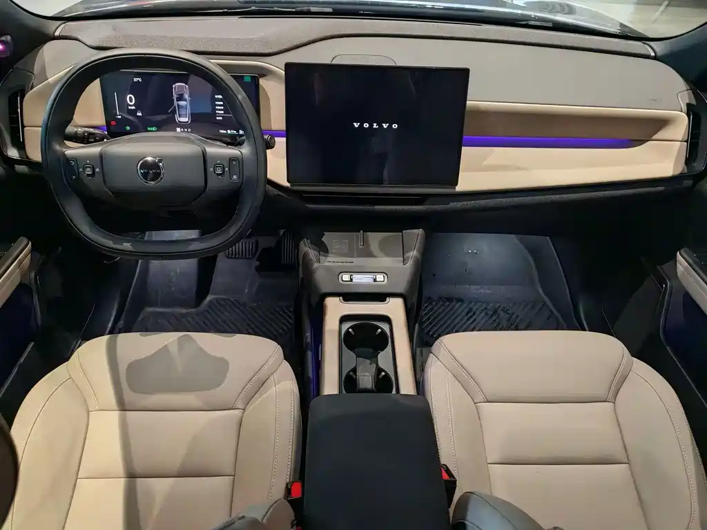 Volvo XC70 PHEV — миниатюра 6