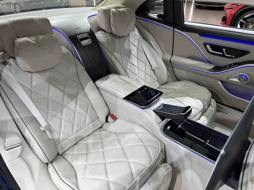Mercedes-Benz S-Class — миниатюра 11