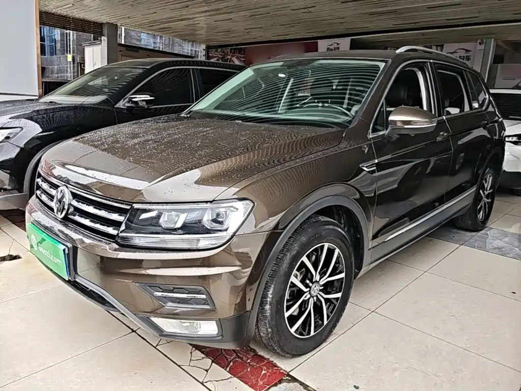 Volkswagen Tiguan L — миниатюра 2