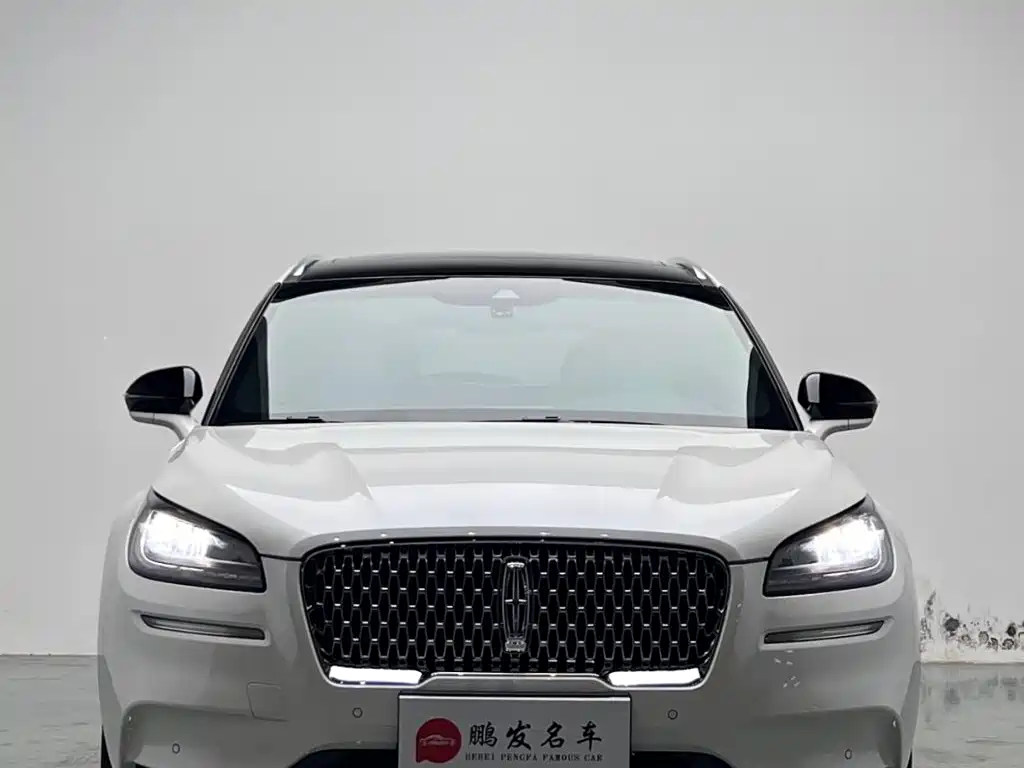 Lincoln Corsair — миниатюра 2