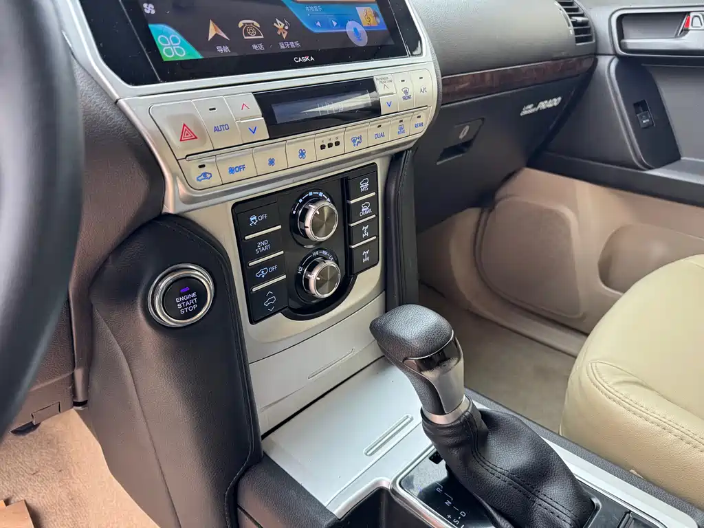 Toyota Land Cruiser Prado 2010 2.7L AT Luxury