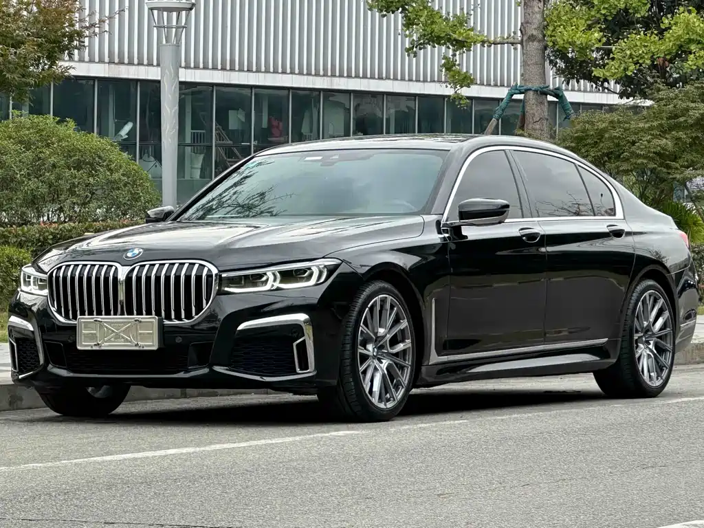 BMW 7 SERIES