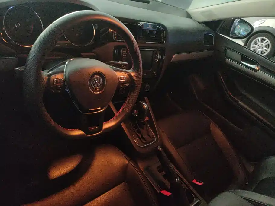 Volkswagen Sagitar — миниатюра 12