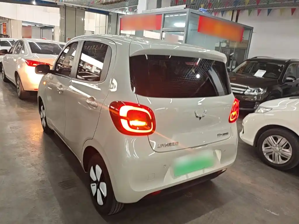 Wuling MINIEV — миниатюра 5