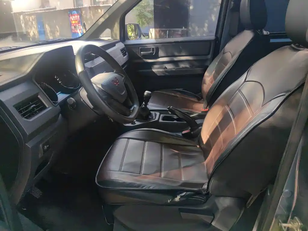 Wuling Hongguang PLUS — миниатюра 12