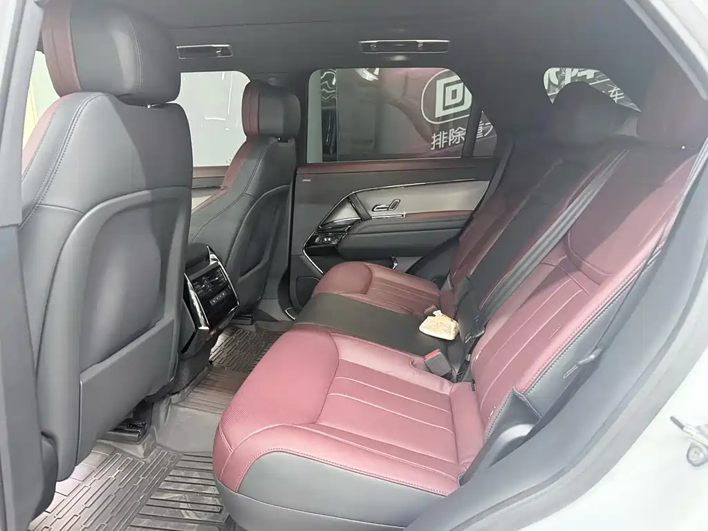 Land Rover Range Rover Sport 2025 400PS Dynamic SE