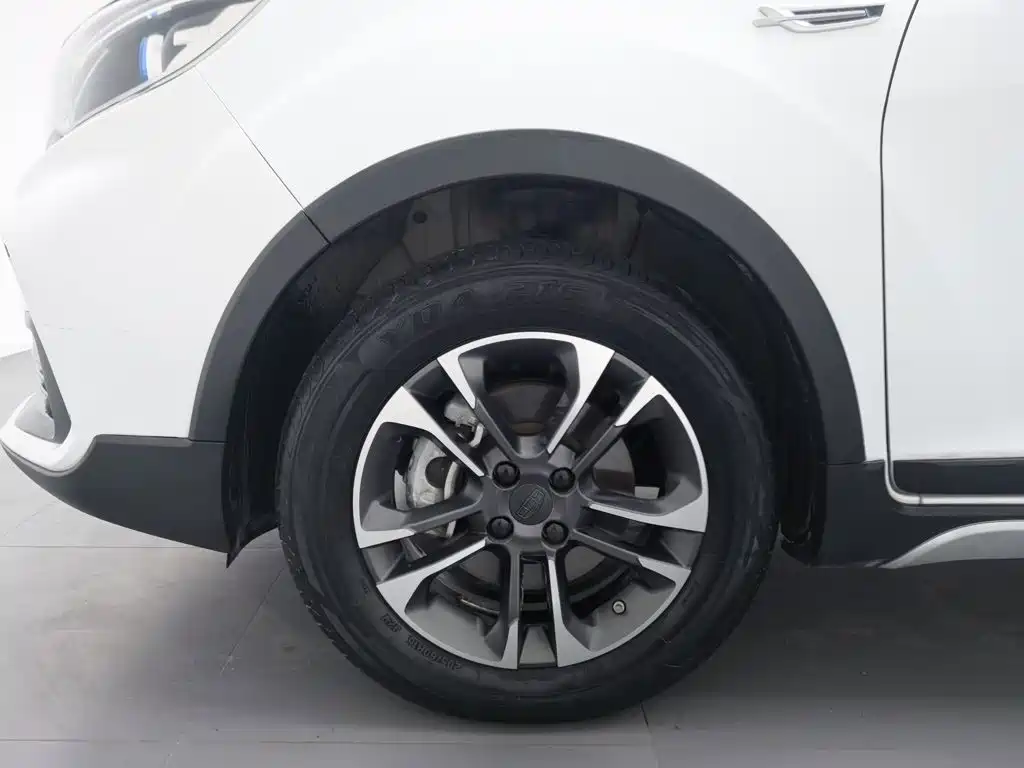 Geely Vision X3 — миниатюра 17