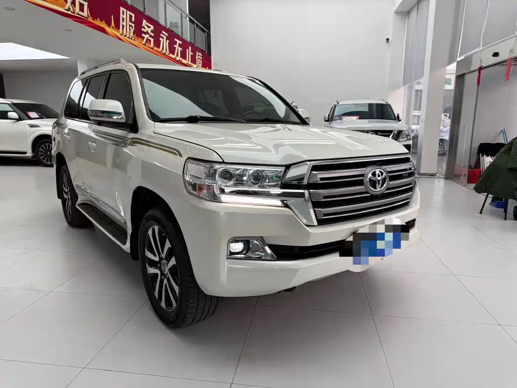 TOYOTA LAND CRUISER