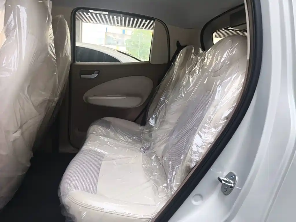 Wuling MINIEV — миниатюра 17