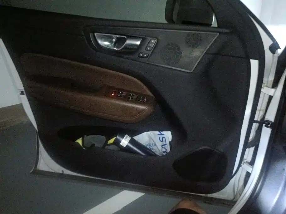 Volvo XC60 — миниатюра 7