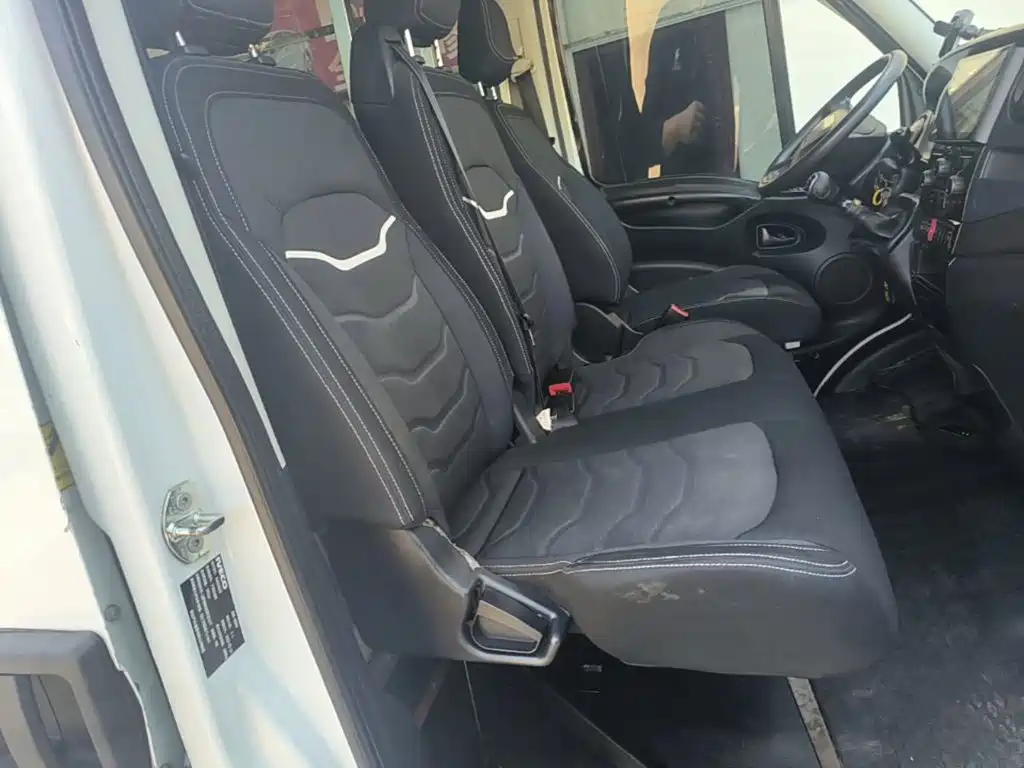 IVECO Ousheng — миниатюра 25