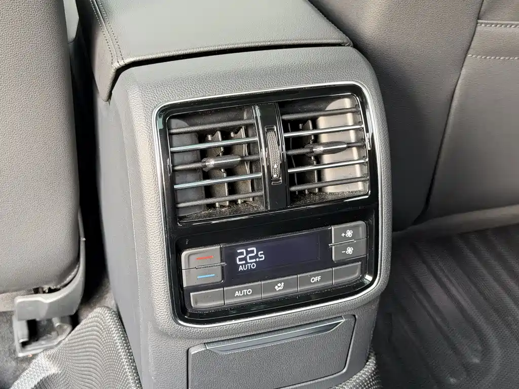 Volkswagen Magotan — миниатюра 11