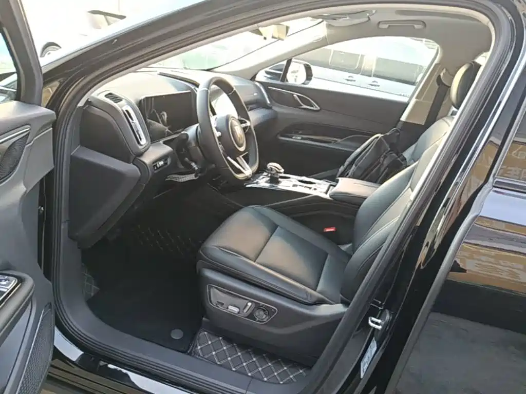 Hongqi Hongqi HS3 PHEV — миниатюра 16