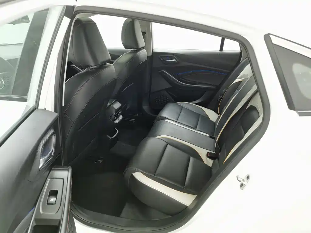 MG MG5 — миниатюра 15