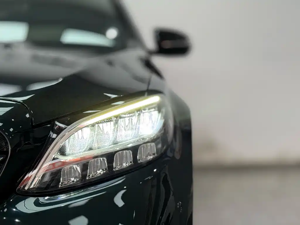 Mercedes-Benz C-Class — миниатюра 14