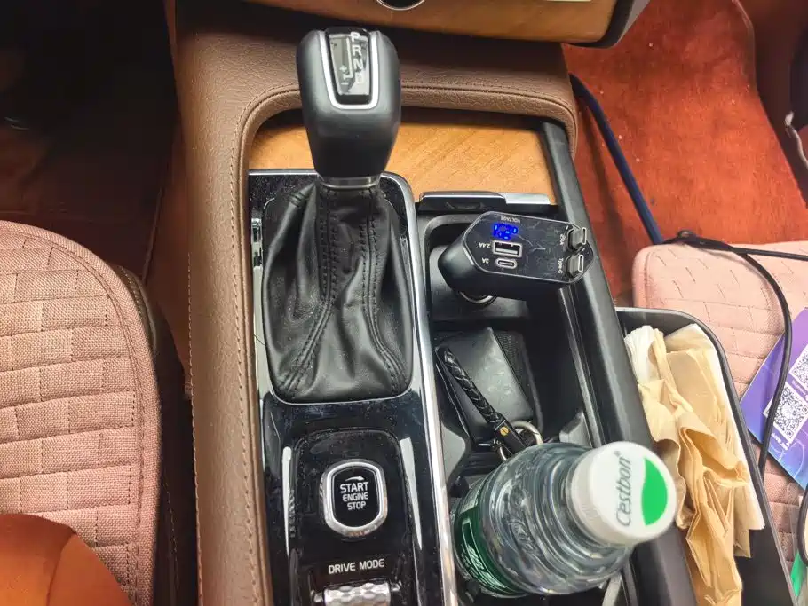 Volvo XC90 — миниатюра 16